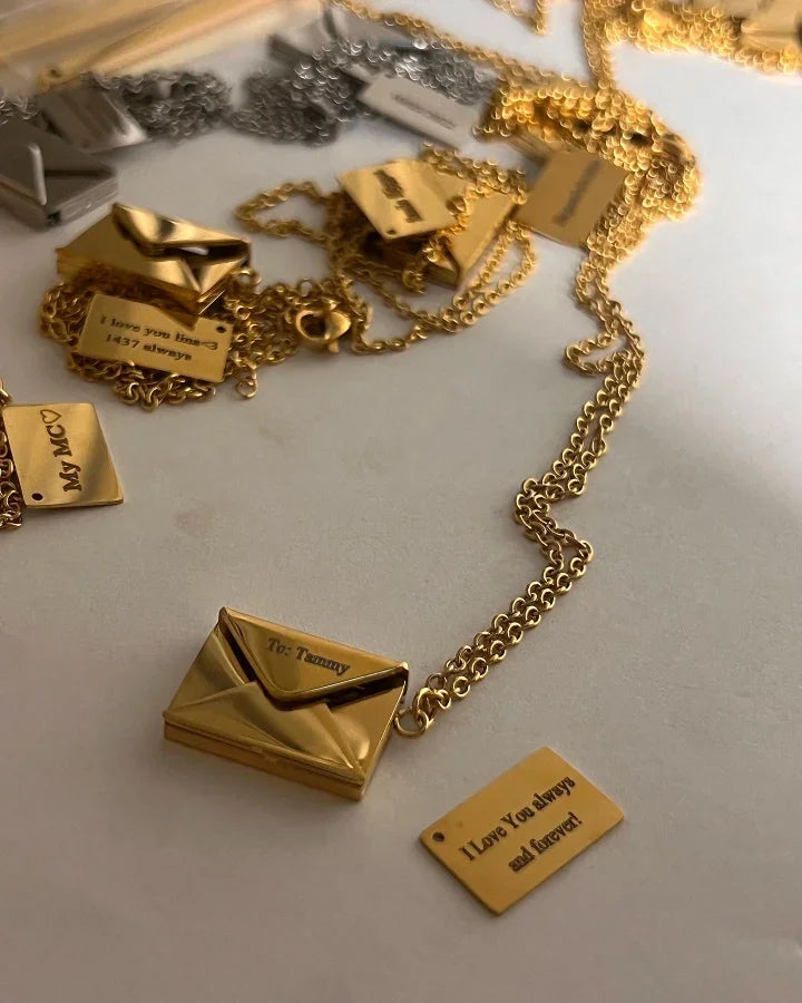 Eternal Rose Box - W/ Love Letter Necklace (Customise up to 30 Letters）